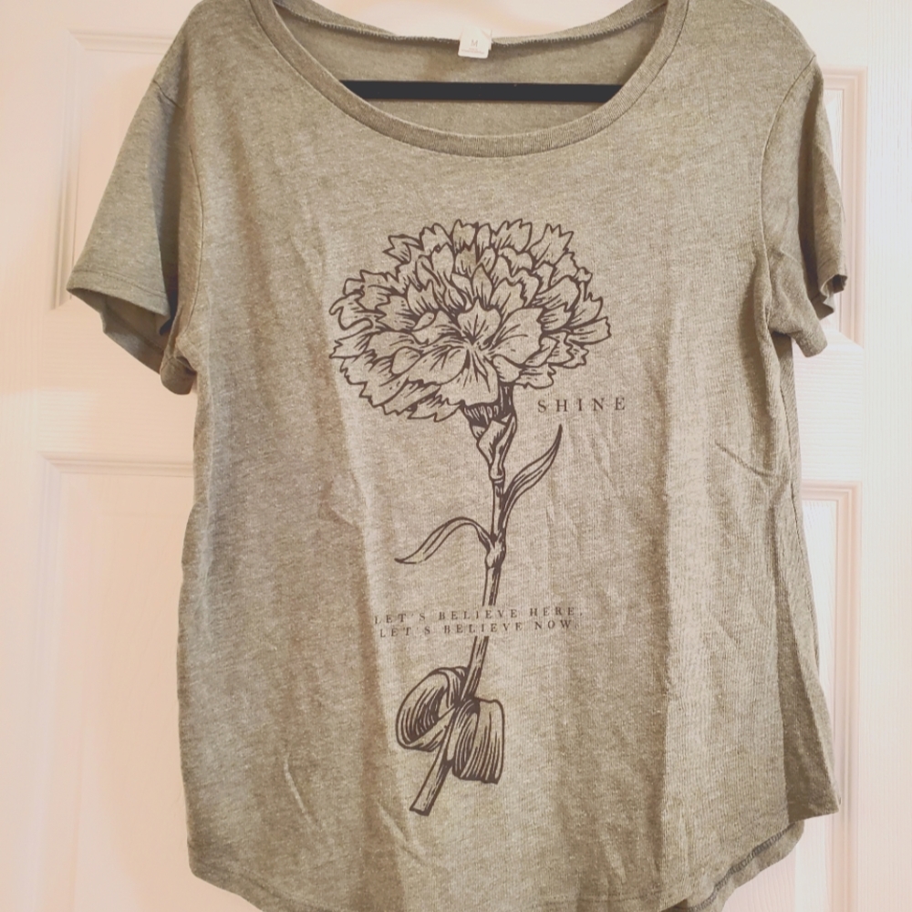Graphic tee